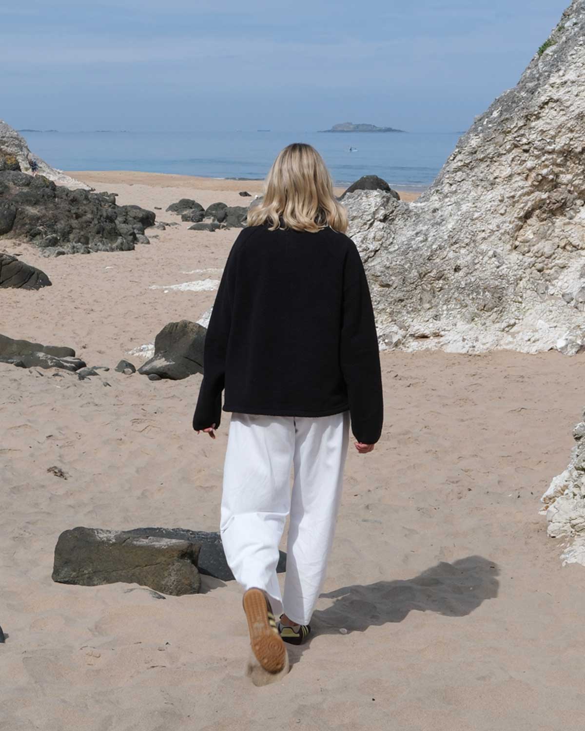 Black Essential Teddy Fleece - Image 5