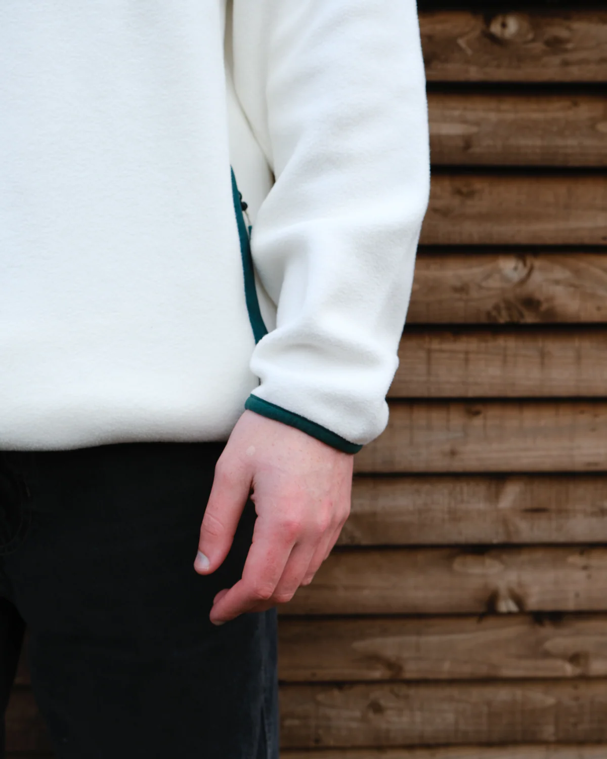 Cream & Pine Signature Pocket Microfleece - Image 10