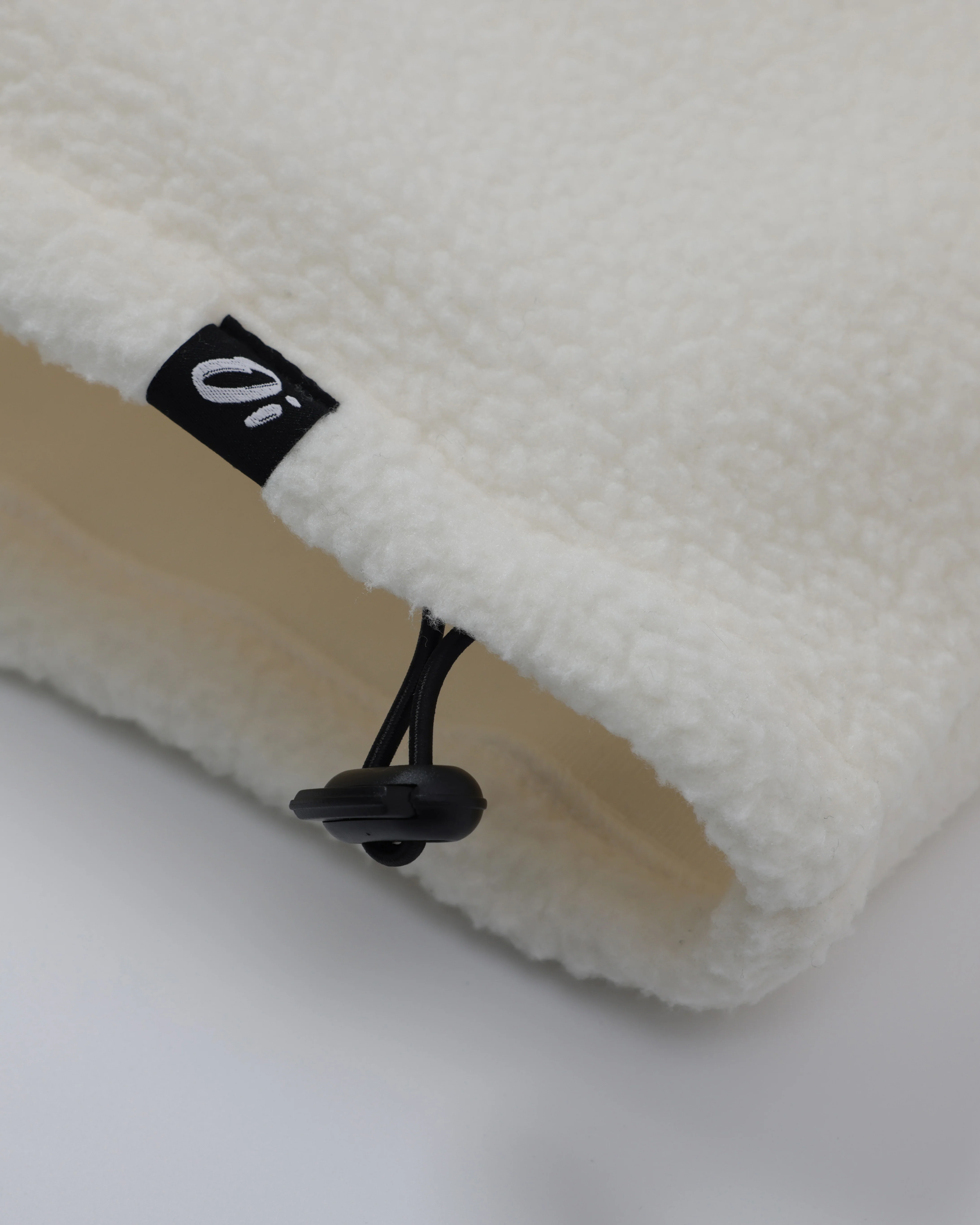 Cream Essential Fleece - Image 3